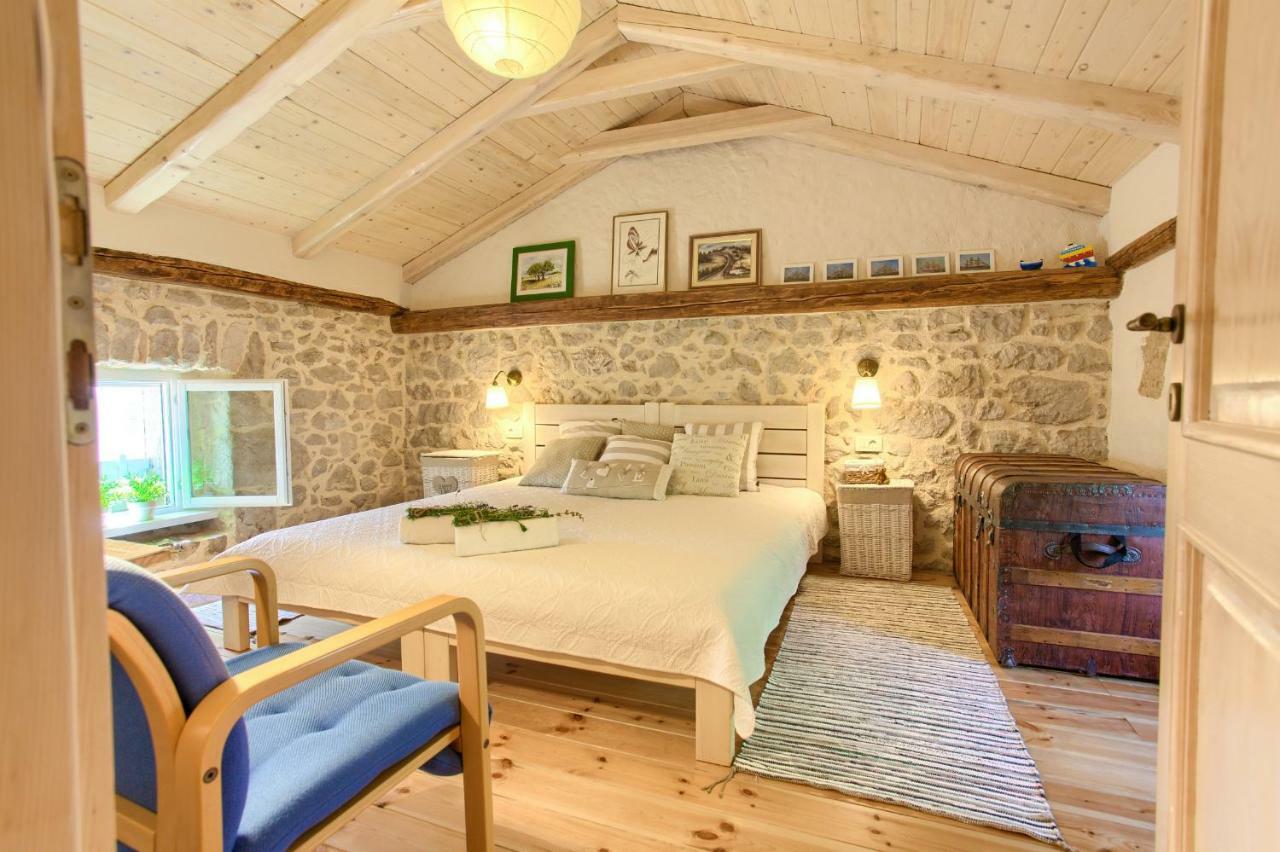 White Cottage Heritage House Čižići 외부 사진
