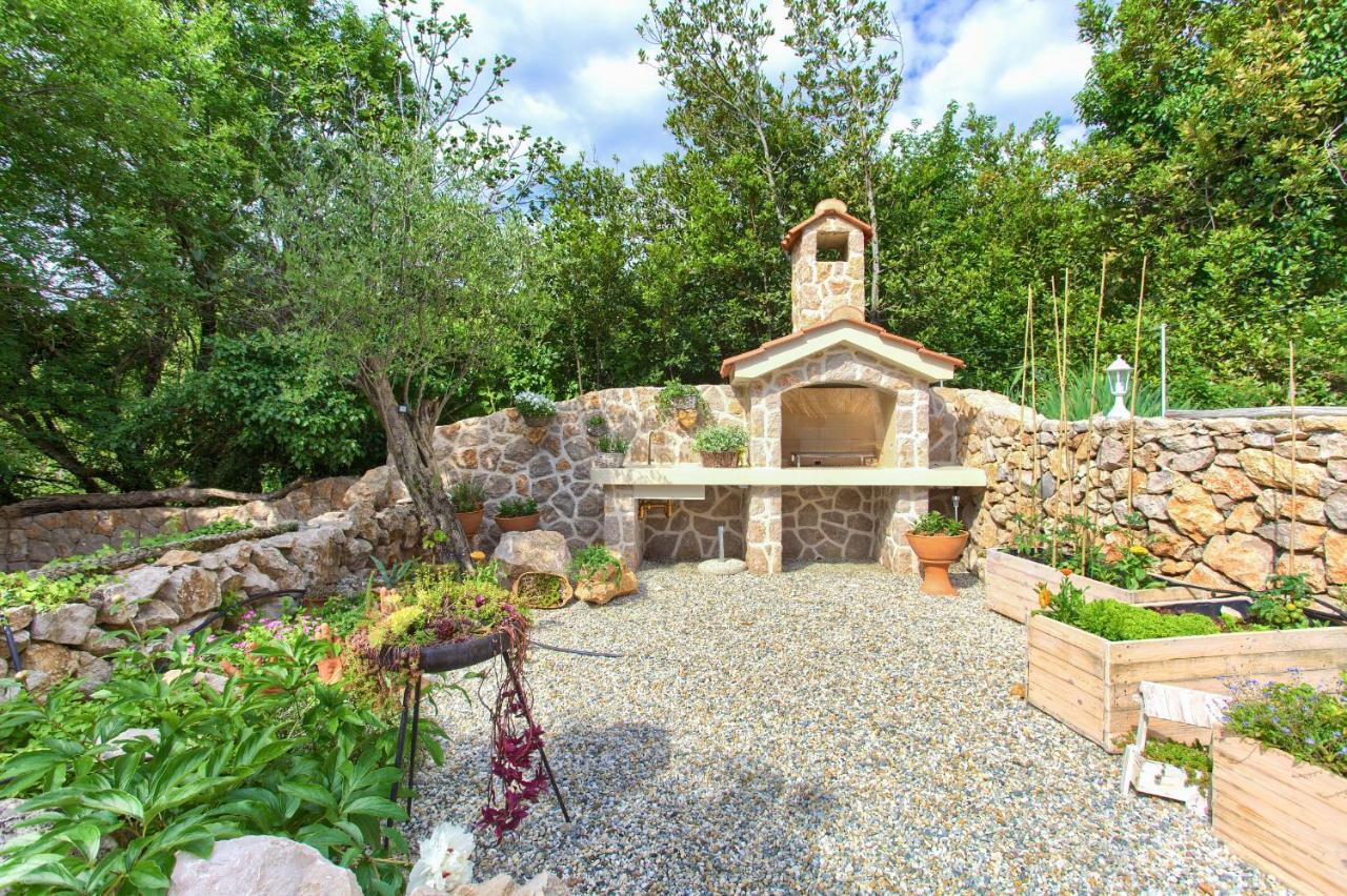 White Cottage Heritage House Čižići 외부 사진